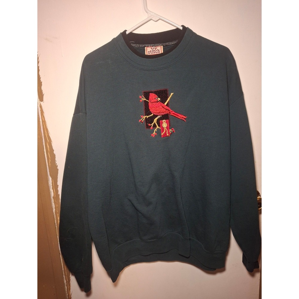 Red cardinal‎ sweater